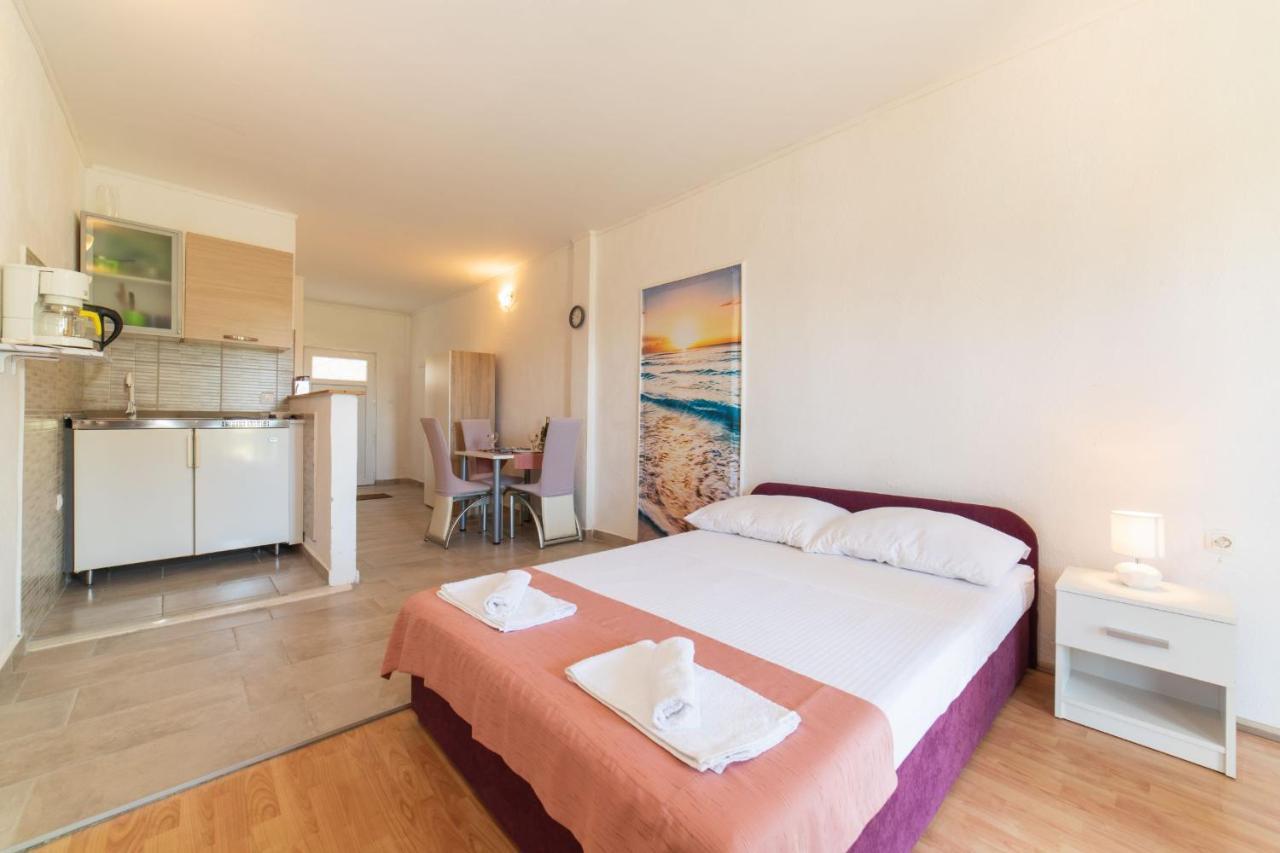 Apartment Livaja Kaštel Novi 외부 사진
