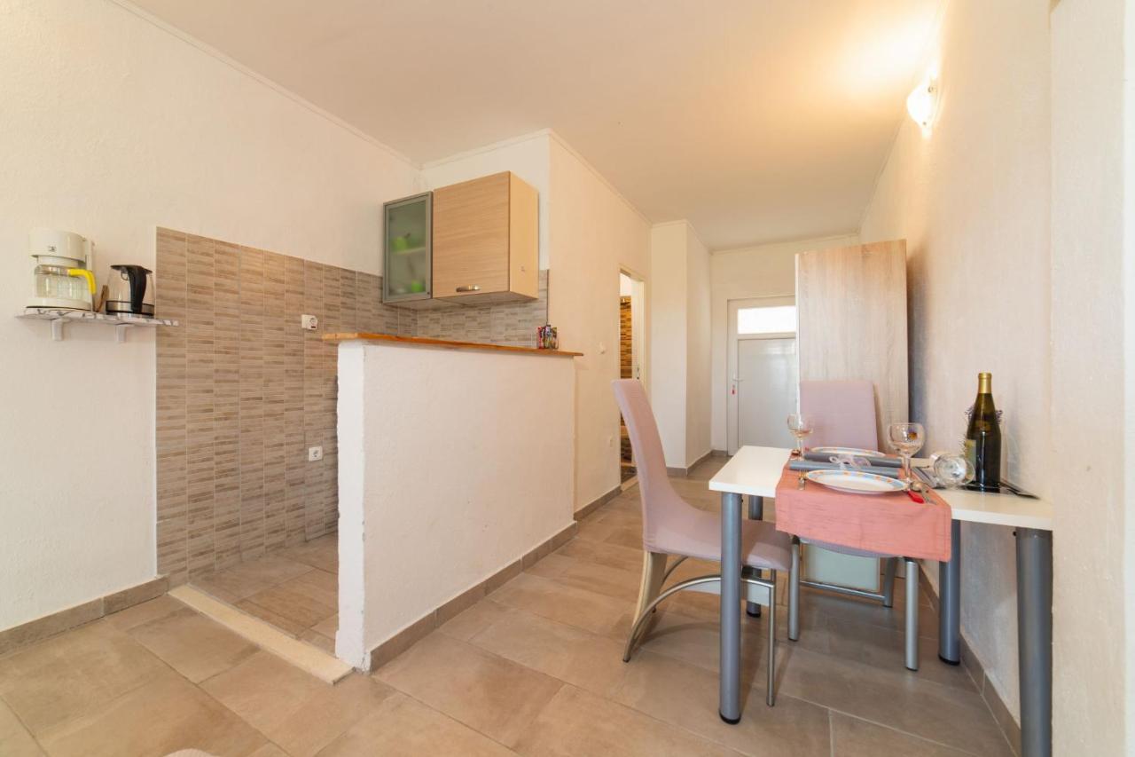 Apartment Livaja Kaštel Novi 외부 사진